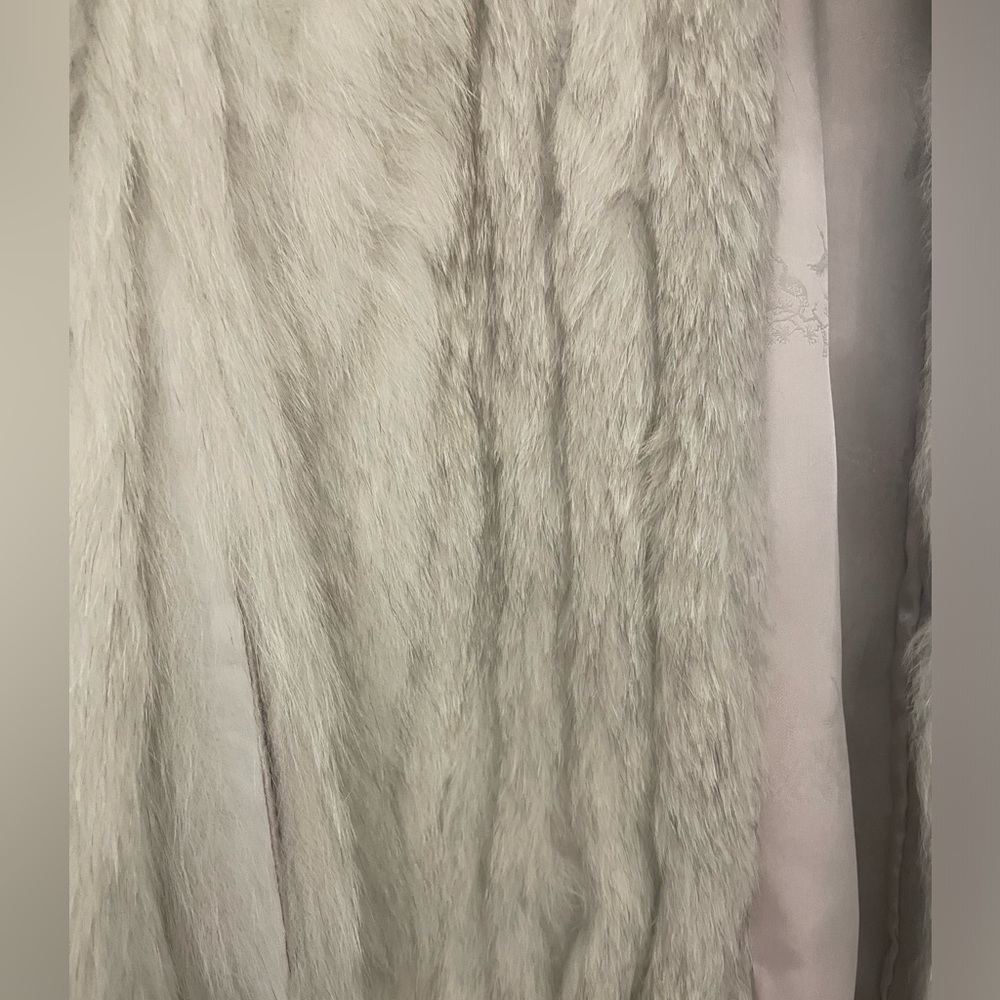 Vintage Fur Coat with Earmuffs - Picture 5 of 11